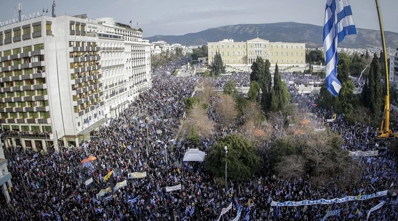 «Παρέλαση» διάσημων από την πλατεία Συντάγματος και το συλλαλητήριο για την Μακεδονία